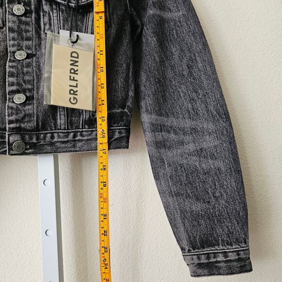 GRLFRND NWT Revolve Maeve Distressed Button Jean Jacket in Phantom Sz XS - Picture 15 of 16